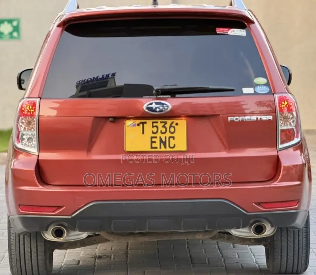 Subaru Forester 2.0D X 2010 Red