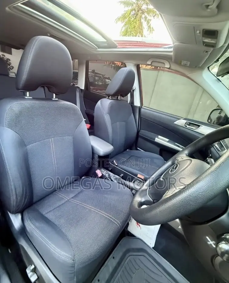 Subaru Forester 2.0D X 2010 Red