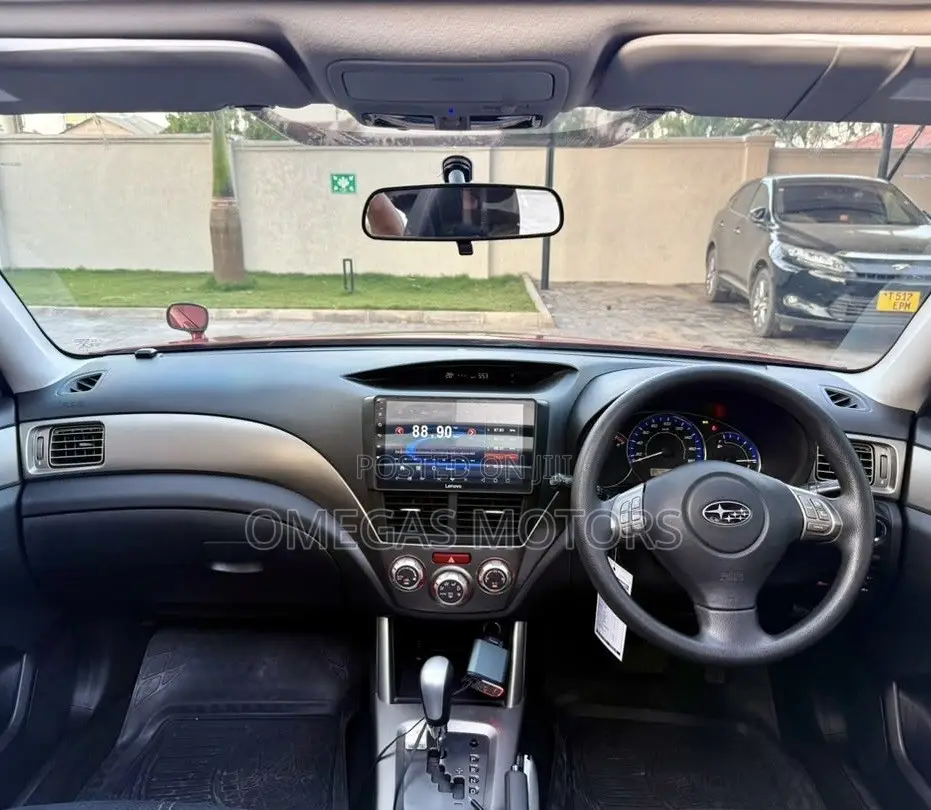 Subaru Forester 2.0D X 2010 Red