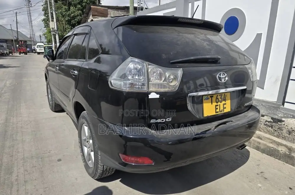 Toyota Harrier 2005 Black