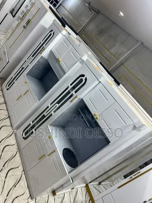 Kitchen Cabinet Mpya Kabisa
