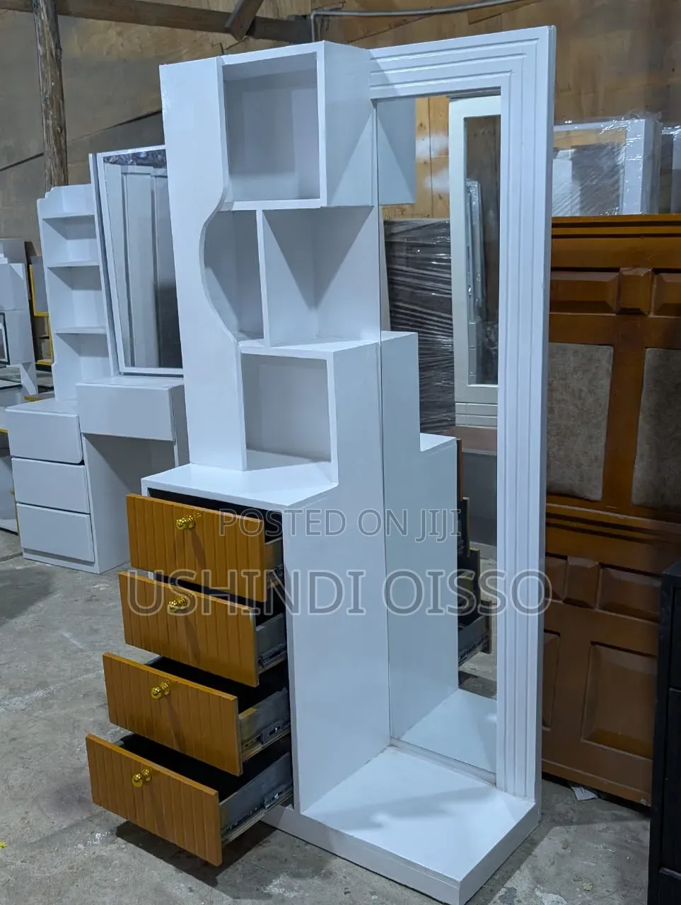 Dressing Table Mpya