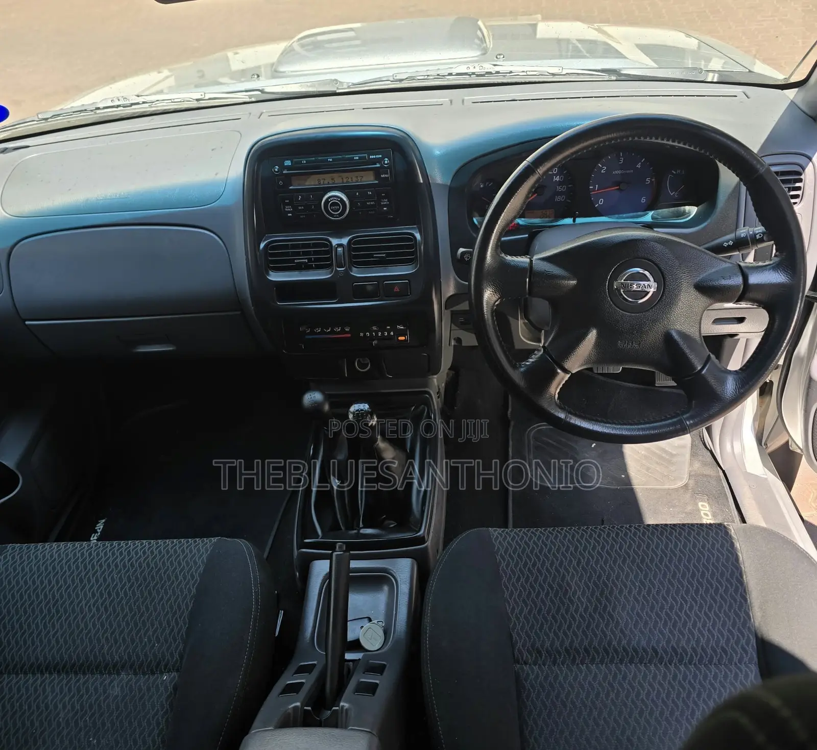 Nissan Hardbody 2019 Silver