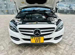 Mercedes-Benz C200 2014 White