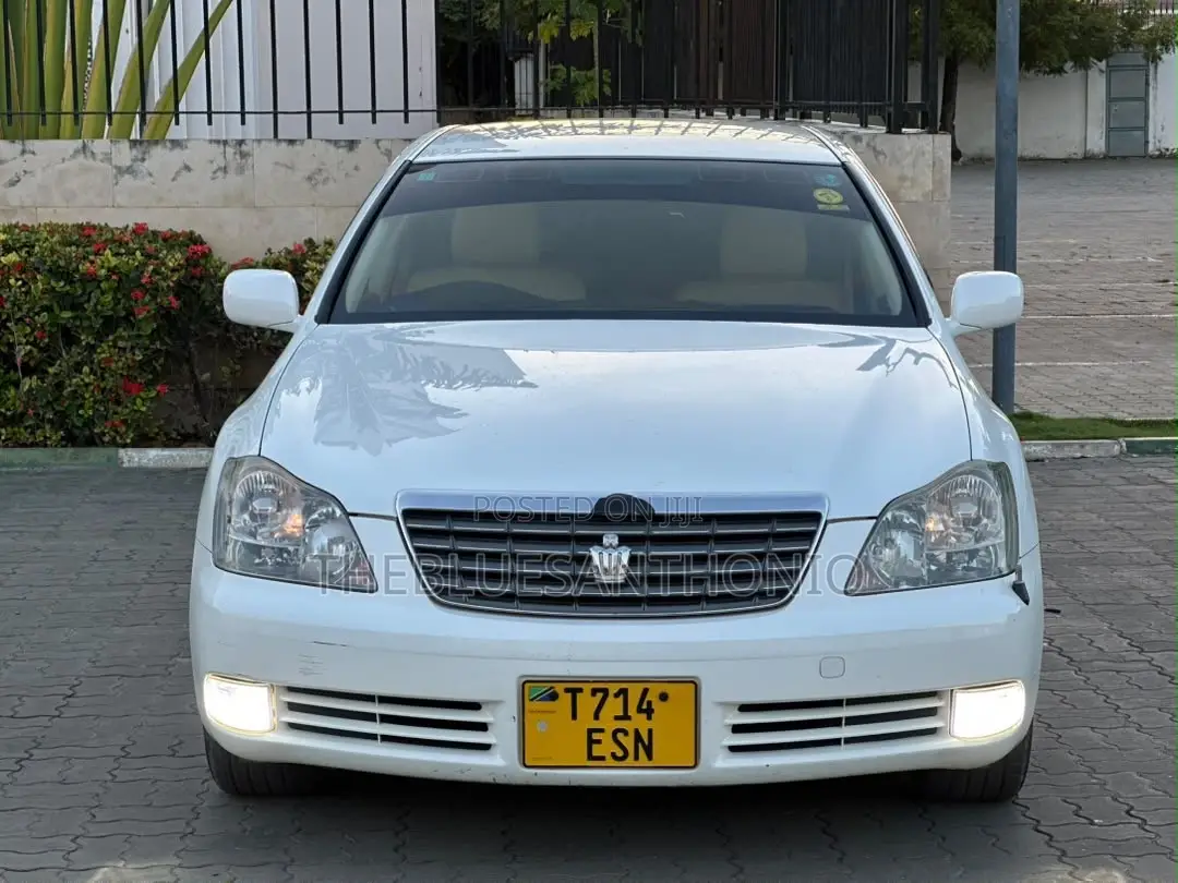 Toyota Crown 2006 Pearl