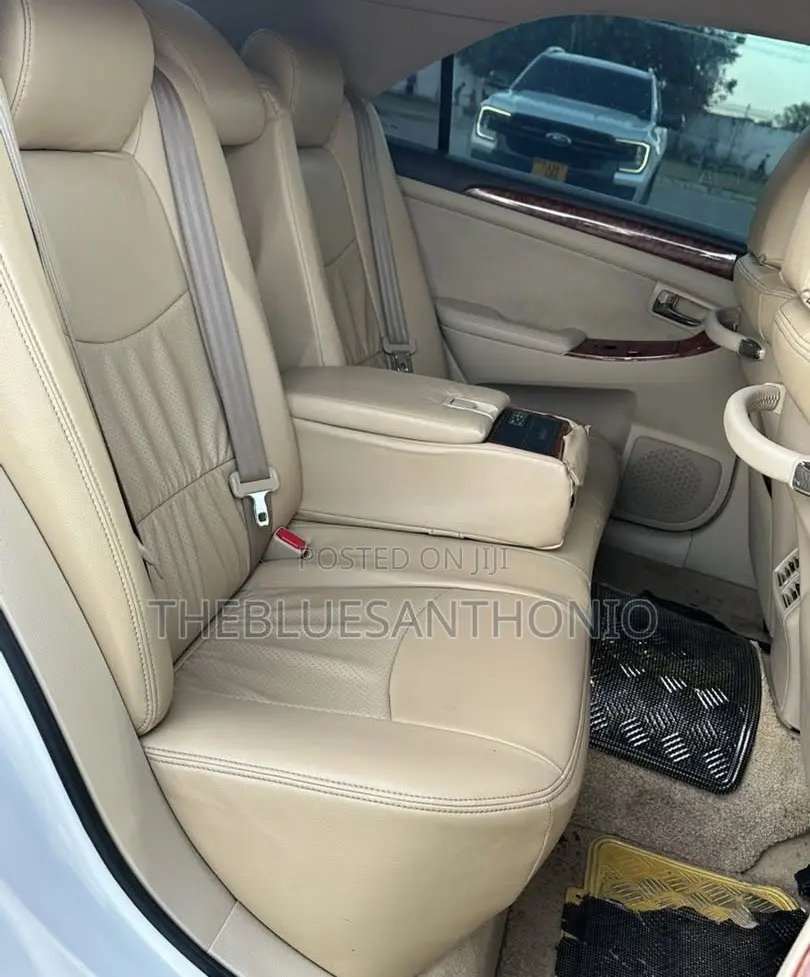 Toyota Crown 2006 Pearl