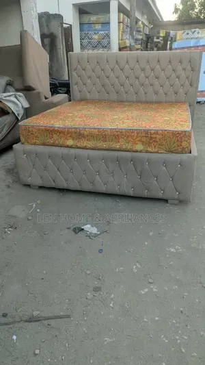 Bed and Mattress 6/6 Very Clean