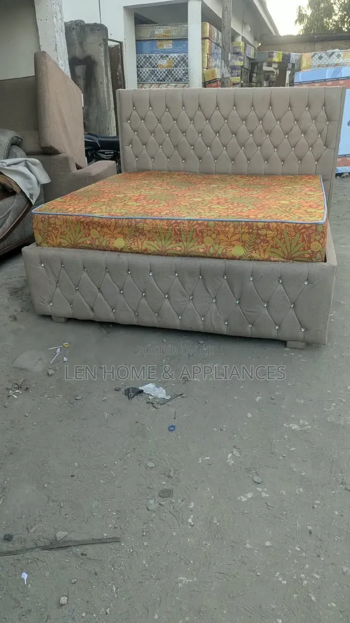 Bed and Mattress 6/6 Very Clean