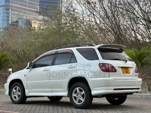 Toyota Harrier 2002 White