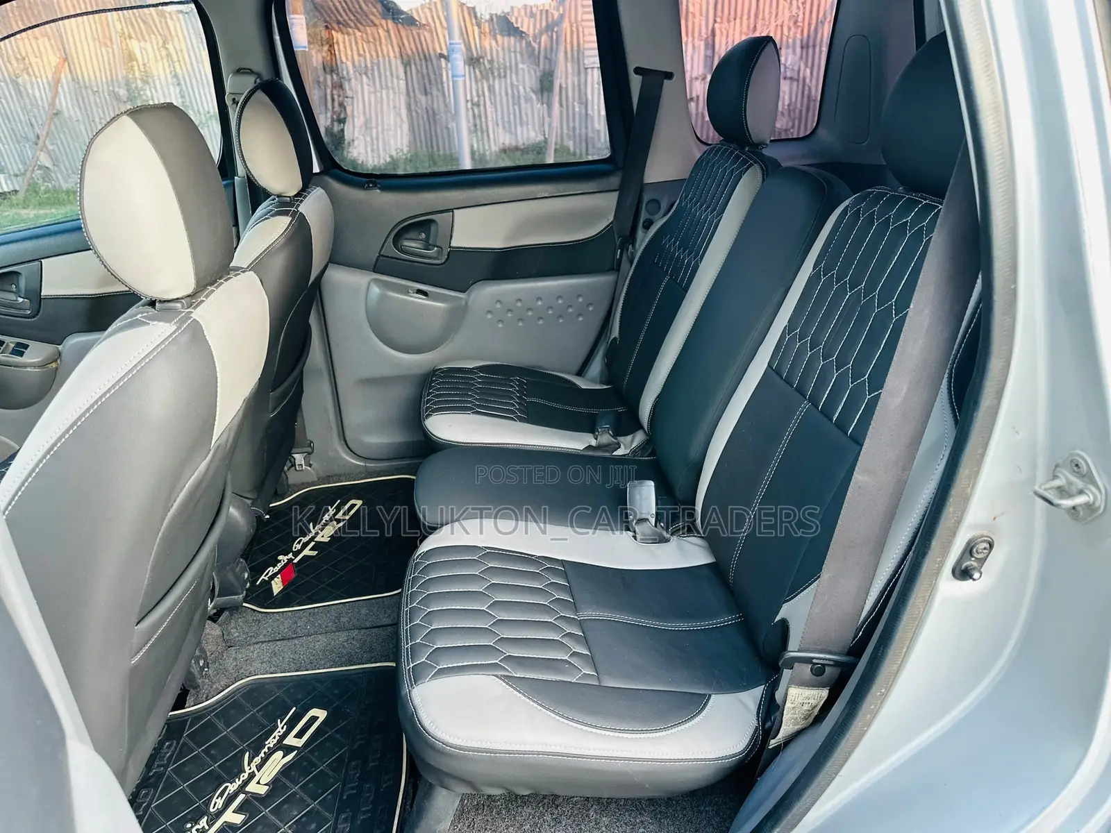 Toyota Fun Cargo 2004 Silver