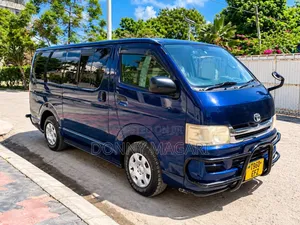 Toyota HiAce 2014 Blue