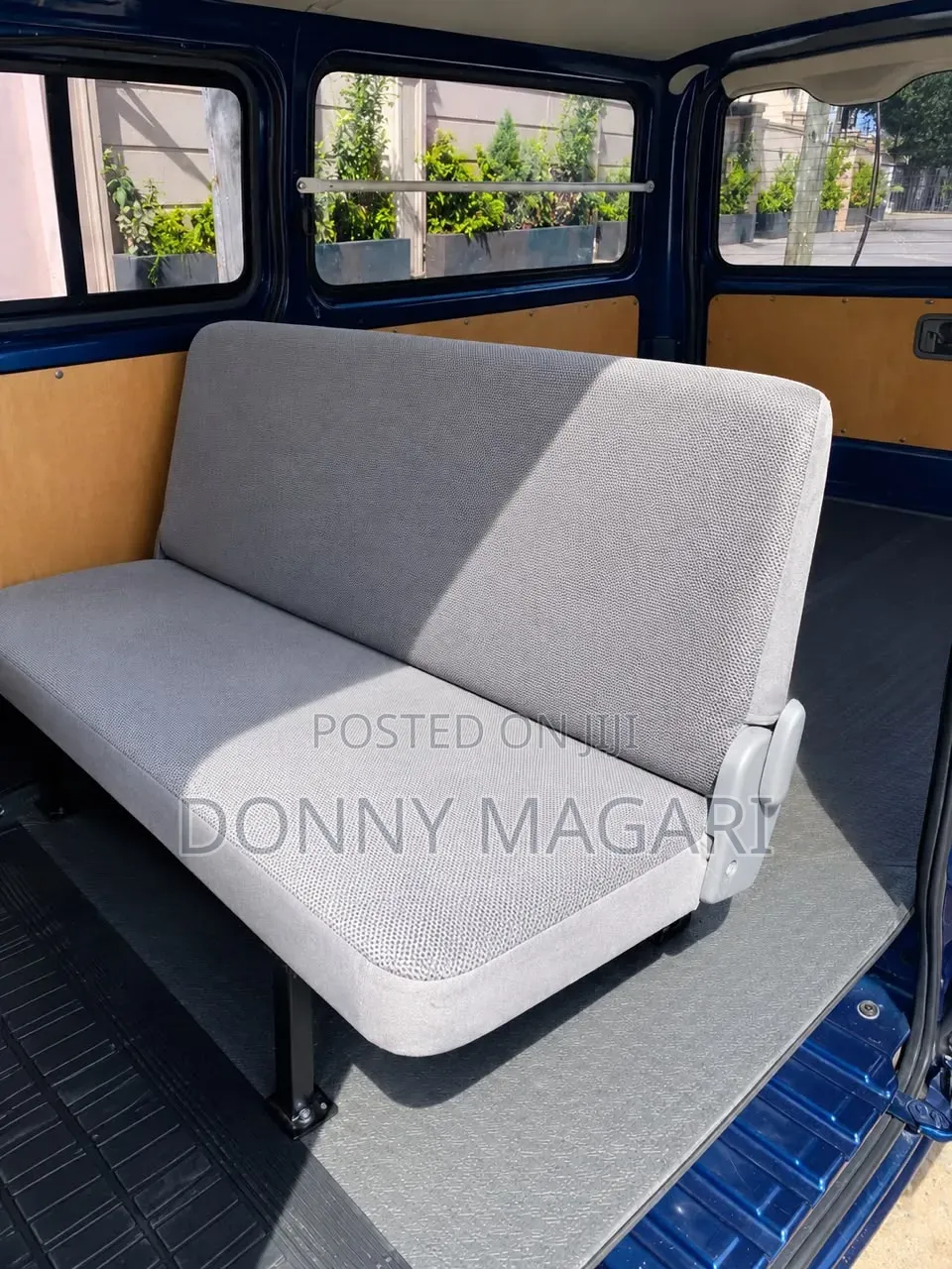 Toyota HiAce 2014 Blue