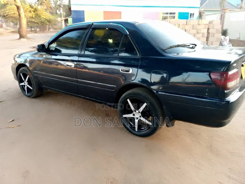 Toyota Carina 1999 Black