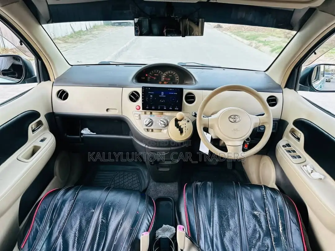 Toyota Sienta 2005 Blue