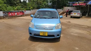 Toyota Raum 1.5 AWD 2004 Blue