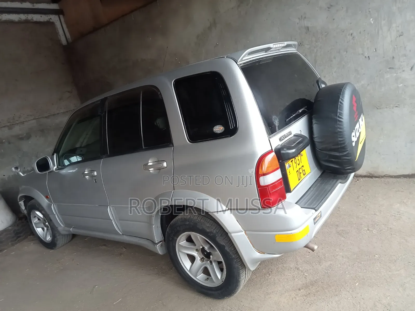 Suzuki Escudo 2002 Silver