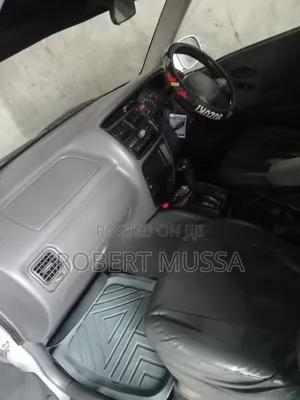 Suzuki Escudo 2002 Silver