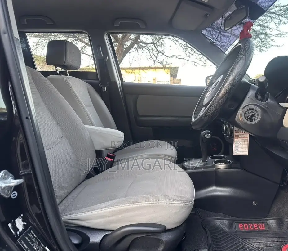 Mazda Verisa 2006 Black
