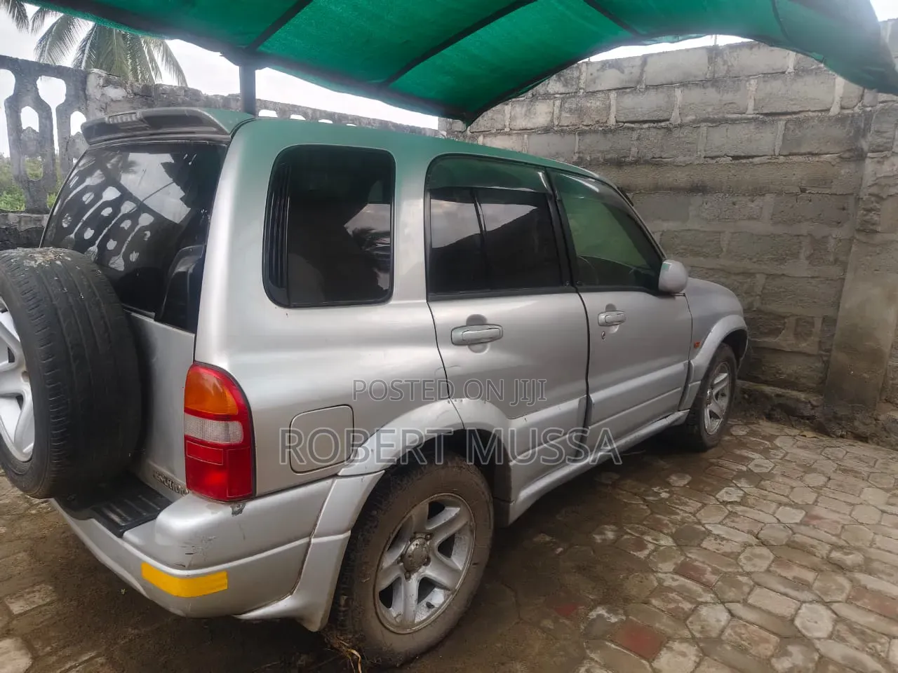 Suzuki Escudo 2002 Silver