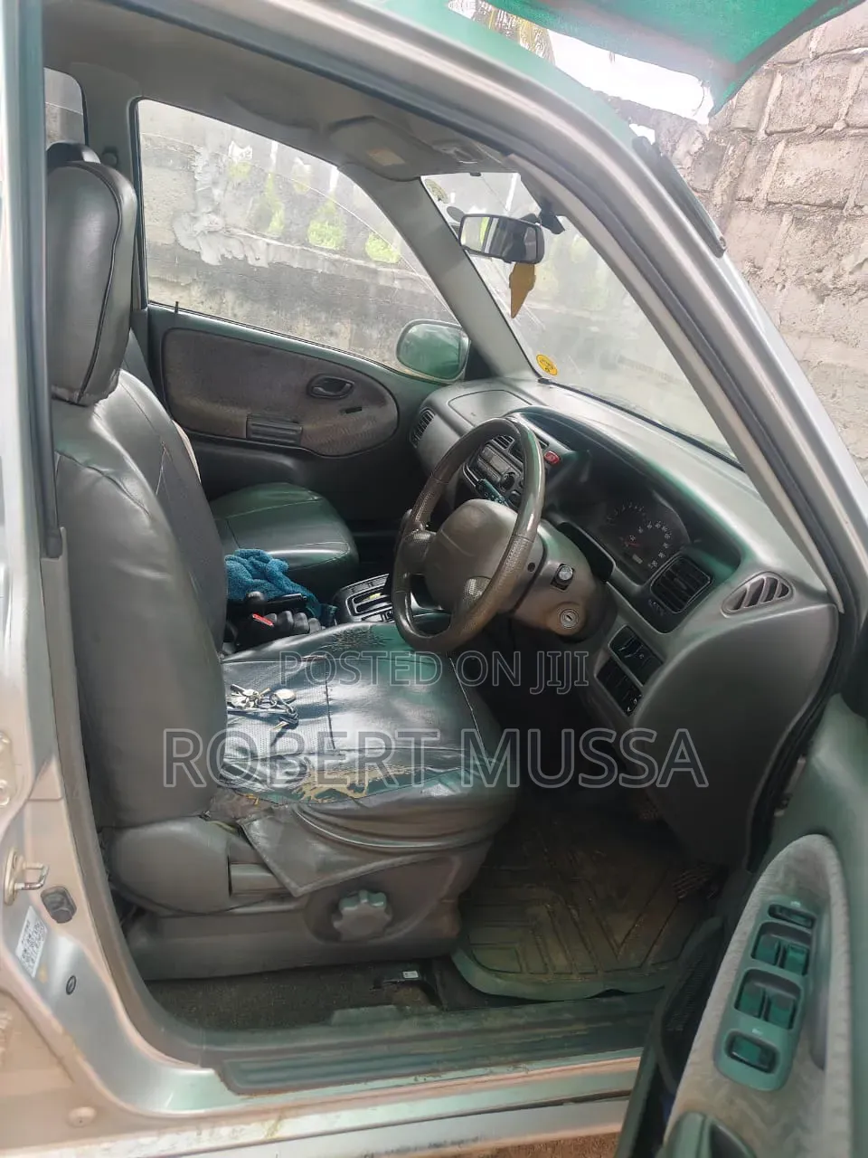 Suzuki Escudo 2002 Silver