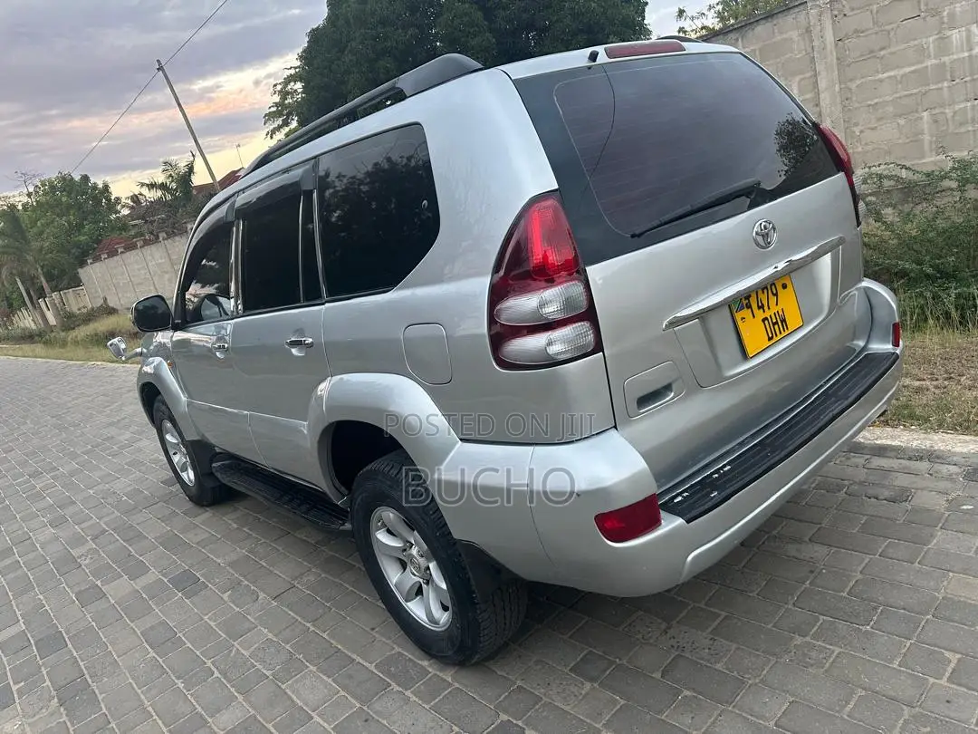 Toyota Land Cruiser Prado 2006 Silver