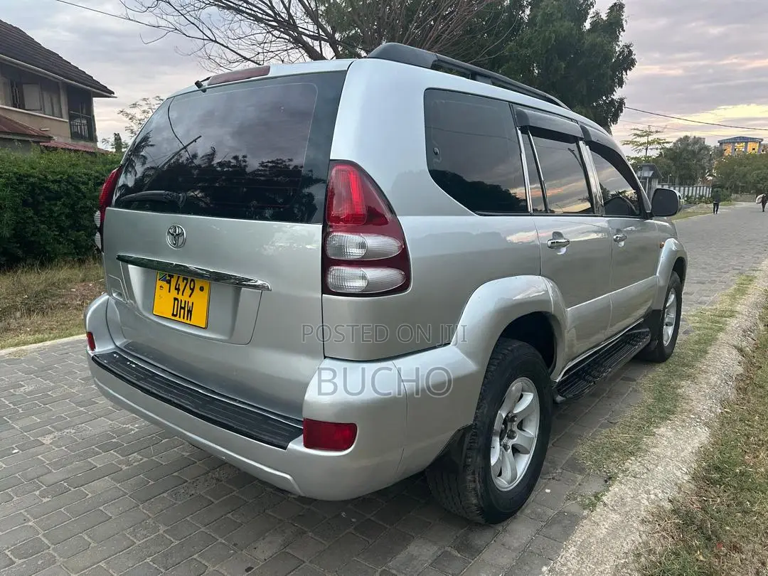 Toyota Land Cruiser Prado 2006 Silver
