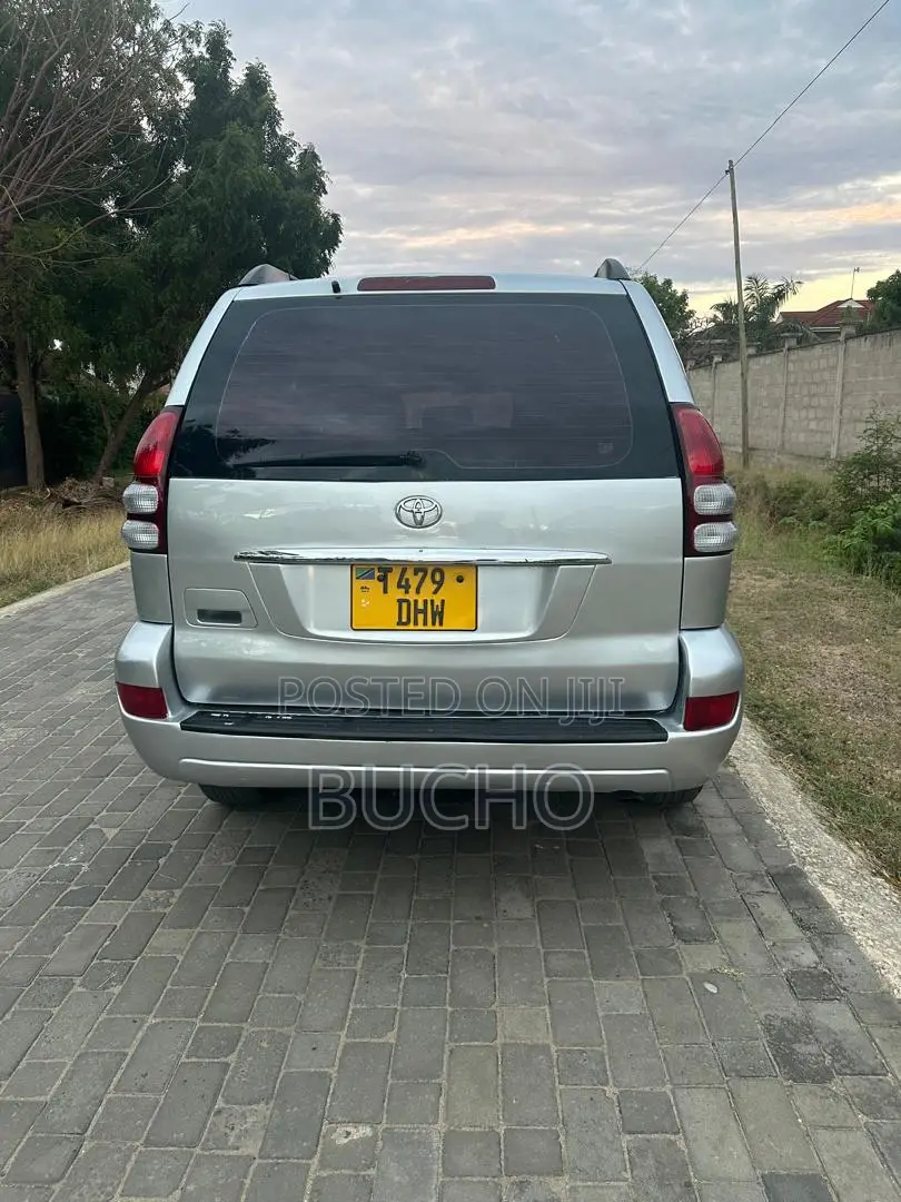 Toyota Land Cruiser Prado 2006 Silver