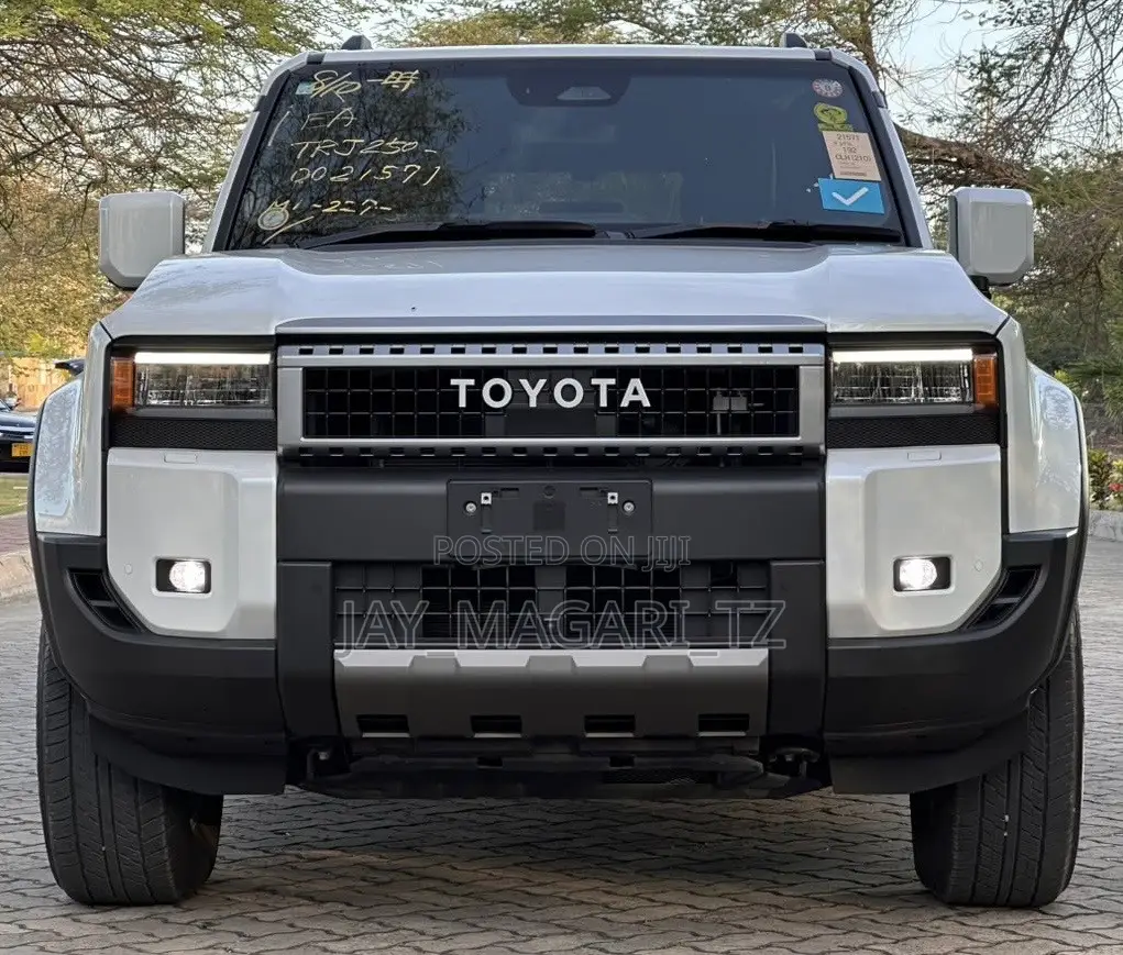 Toyota Land Cruiser Prado 2024 White