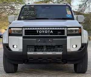 Toyota Land Cruiser Prado 2024 White