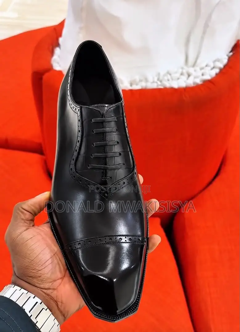 Black Executive Oxford - Crocodile Detail