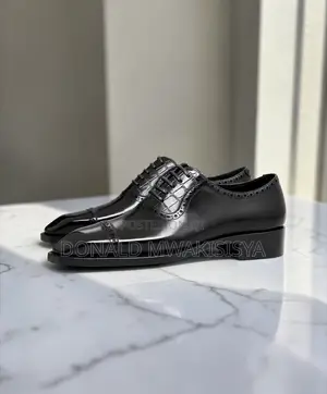 Black Executive Oxford - Crocodile Detail