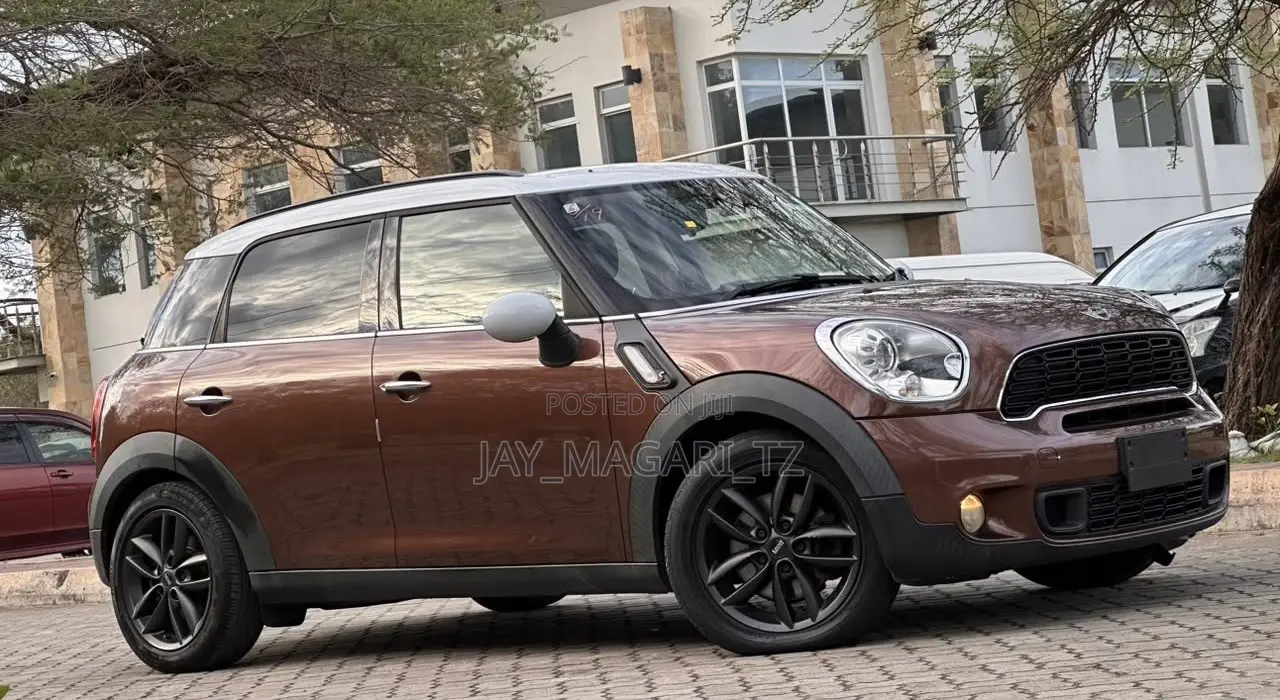 Mini Cooper 2013 Brown