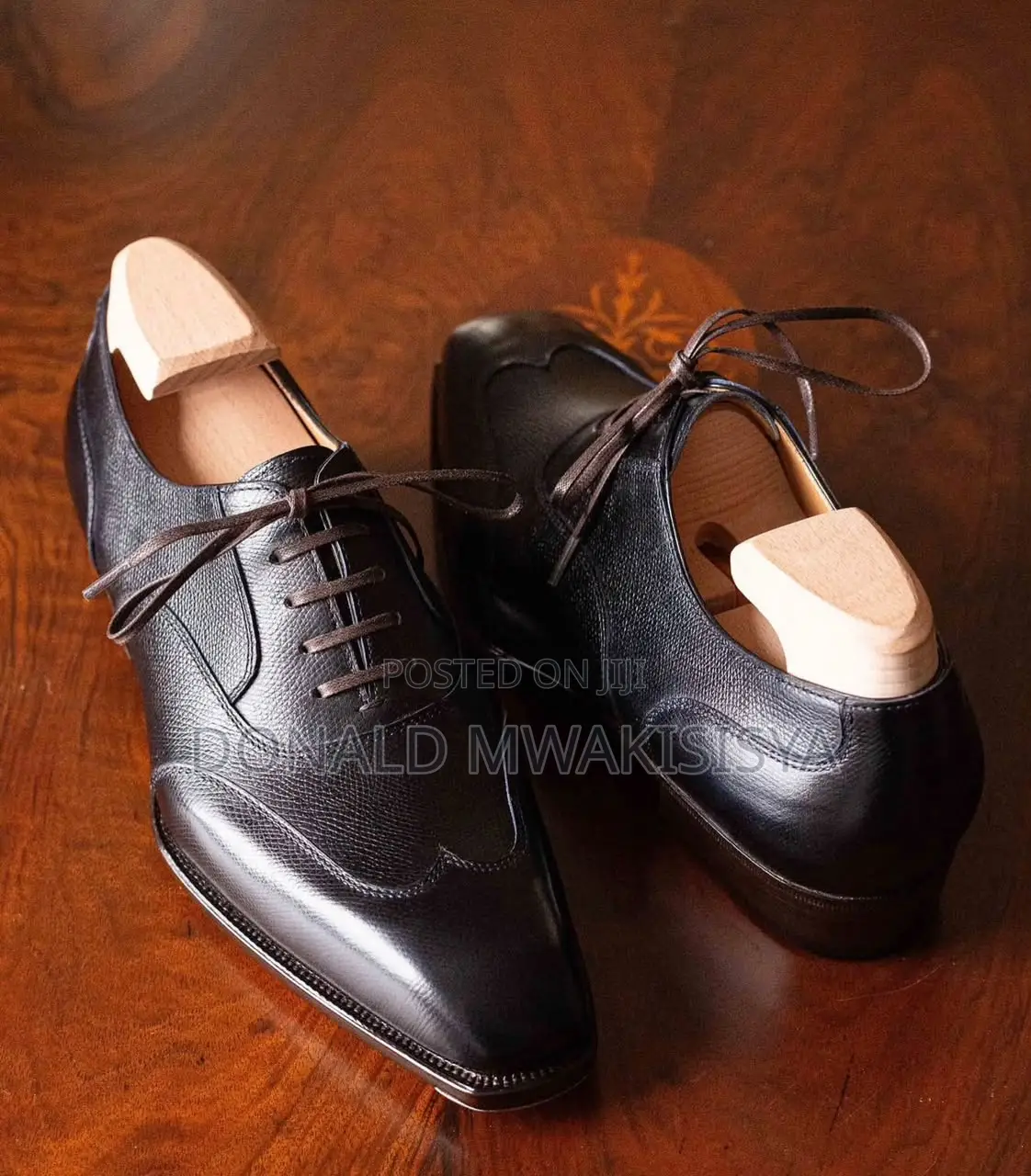 Black Wingtip Oxford - Calzoleria De Fumo
