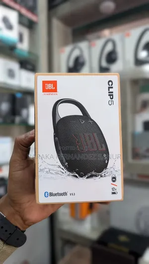 JBL Clip 5 | Ultra-Portable Waterproof Speaker