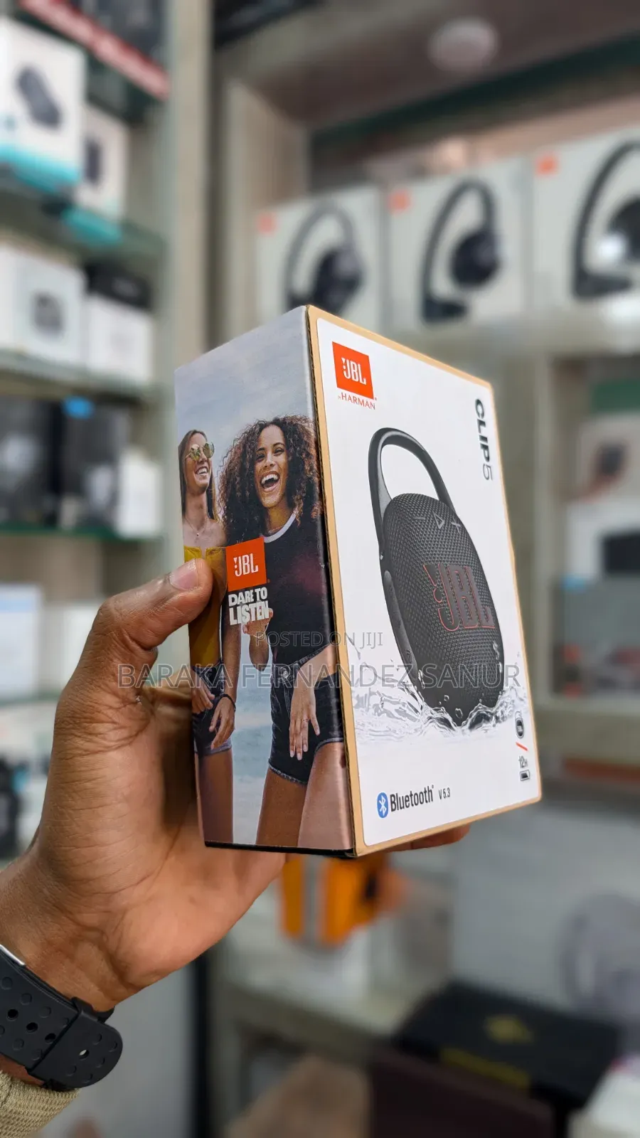 JBL Clip 5 | Ultra-Portable Waterproof Speaker