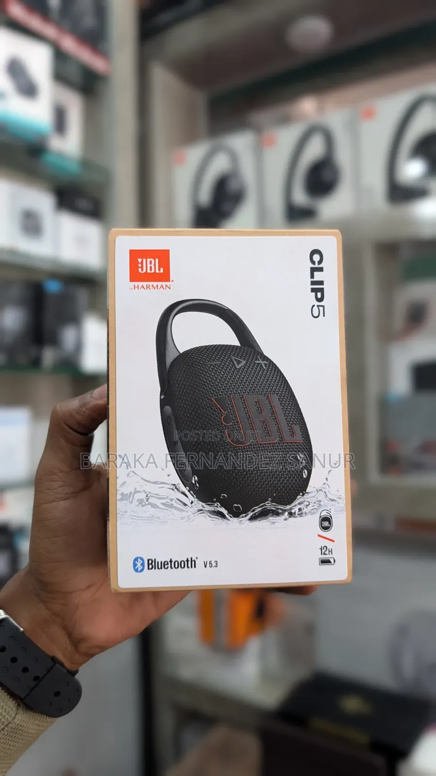 JBL Clip 5 | Ultra-Portable Waterproof Speaker