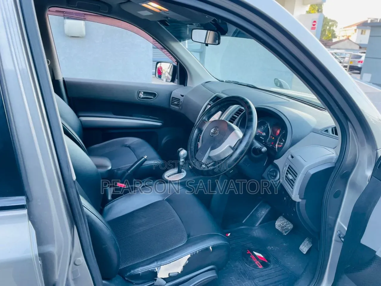 Nissan X-Trail 2010 Gray