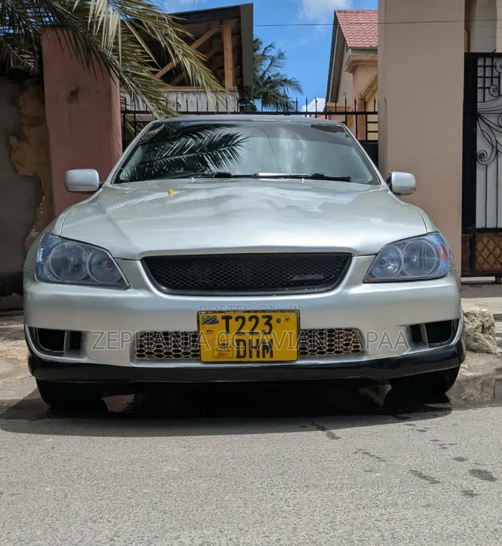 Toyota Altezza 2004 Silver