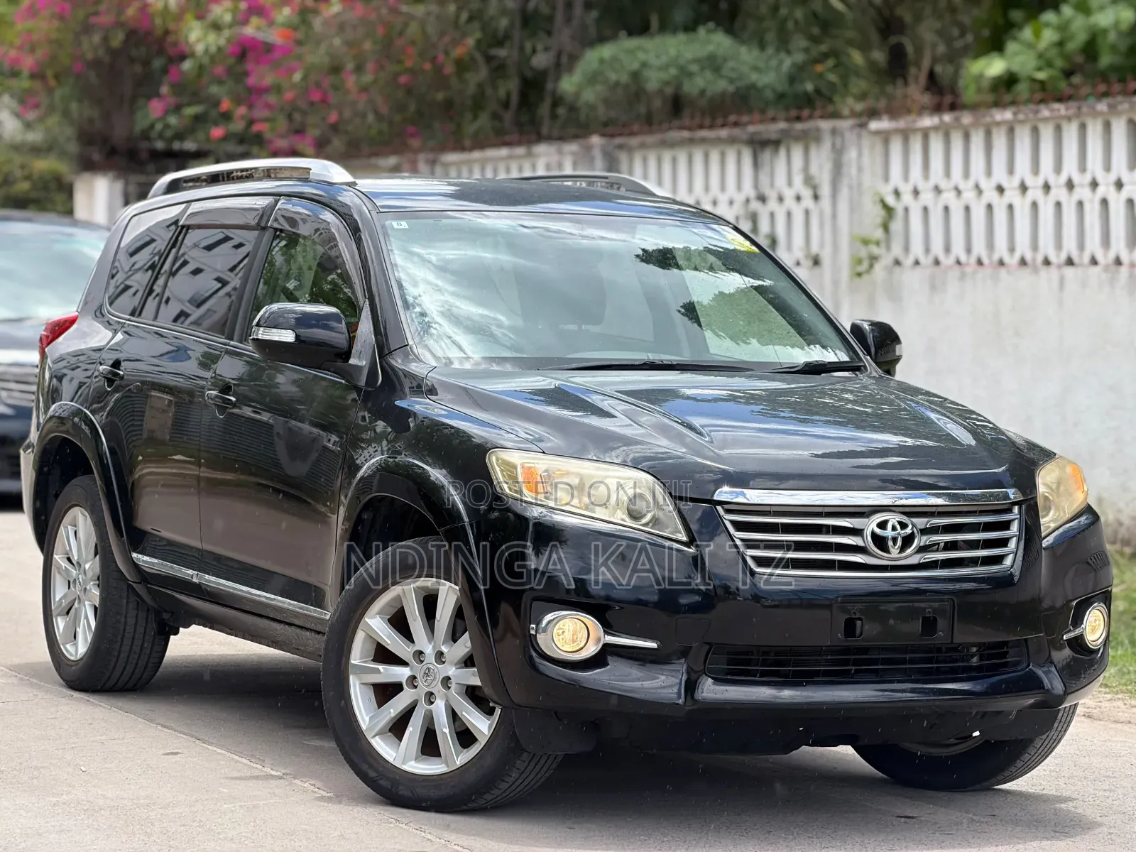 Toyota Vanguard 2012 Black