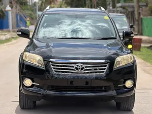 Toyota Vanguard 2012 Black