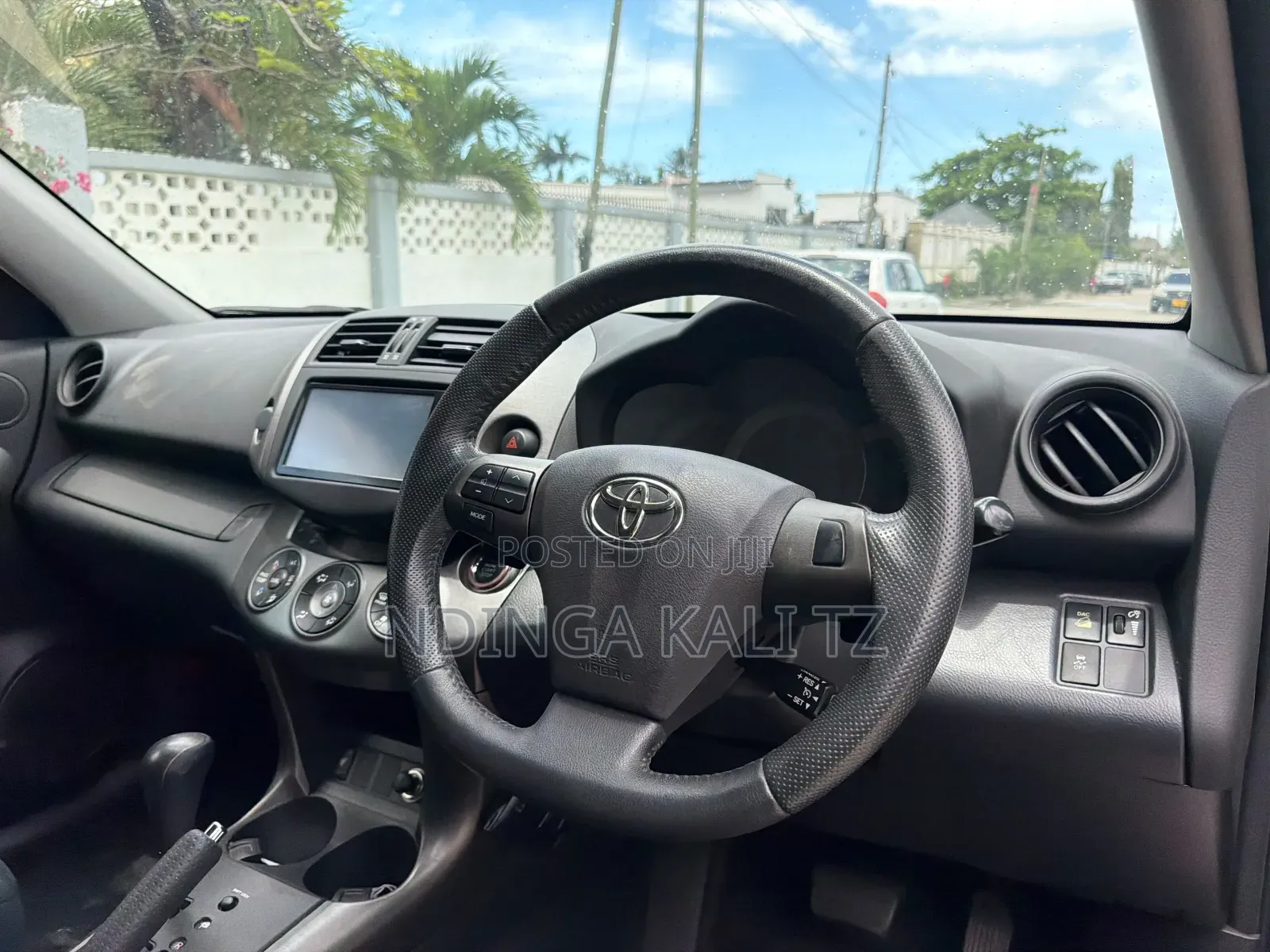 Toyota Vanguard 2012 Black