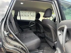 Toyota Vanguard 2012 Black