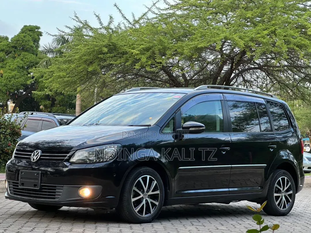 Toyota Vanguard 2012 Black