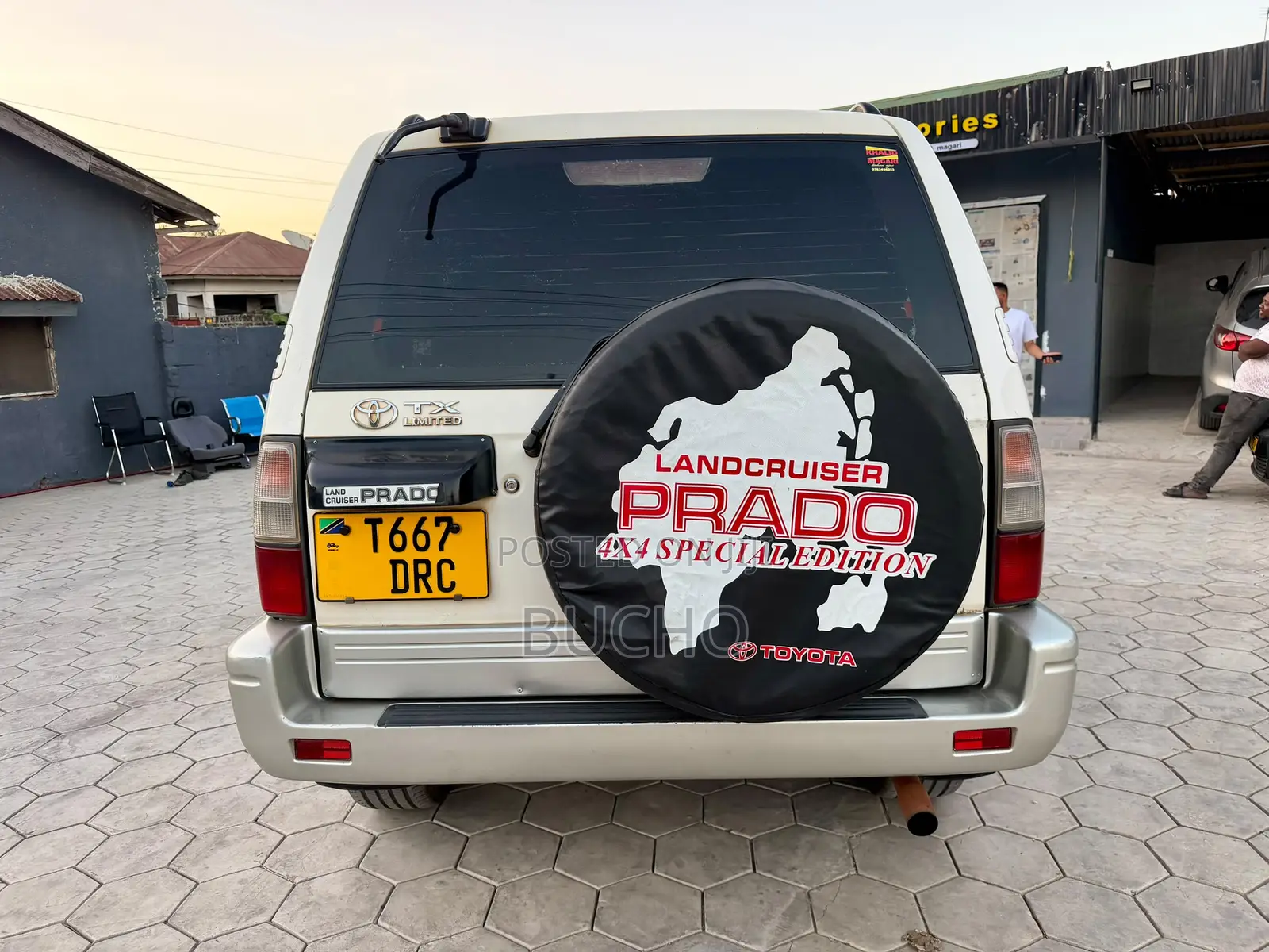 Toyota Land Cruiser Prado 2001 White