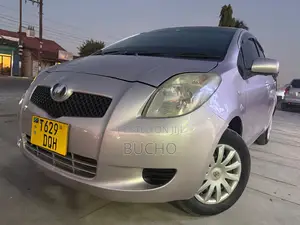 Toyota Vitz 2006 Silver