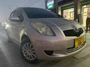 Toyota Vitz 2006 Silver
