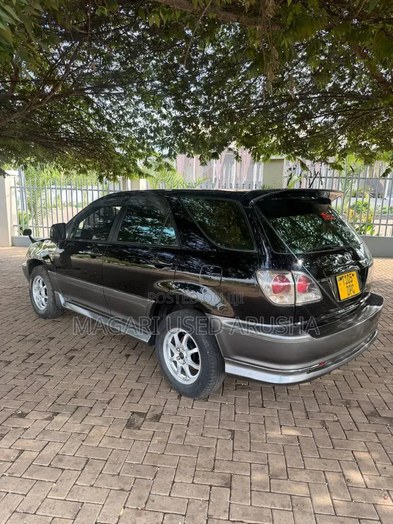 Toyota Harrier 2002 Black