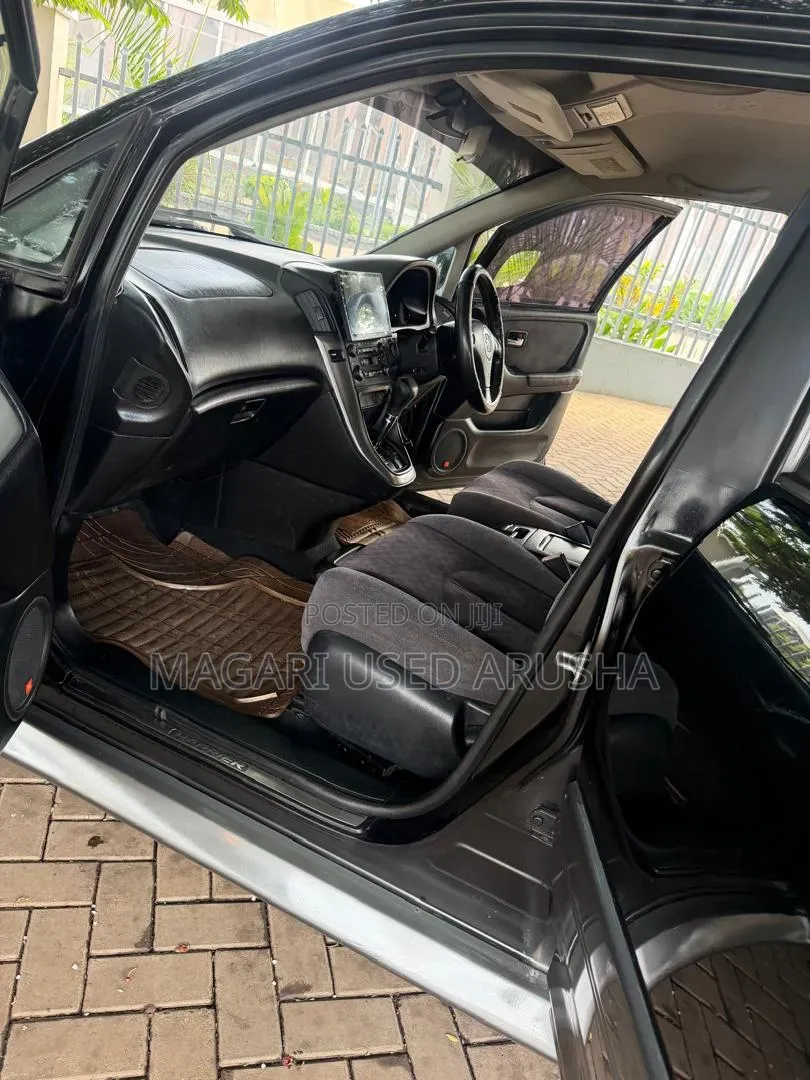 Toyota Harrier 2002 Black