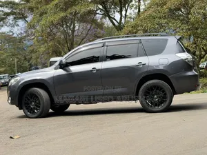 Toyota Vanguard 2010 Gray
