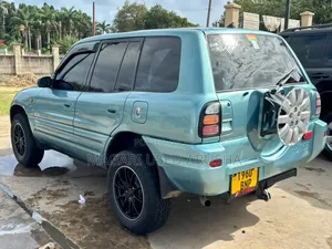 Toyota RAV4 1999 Blue
